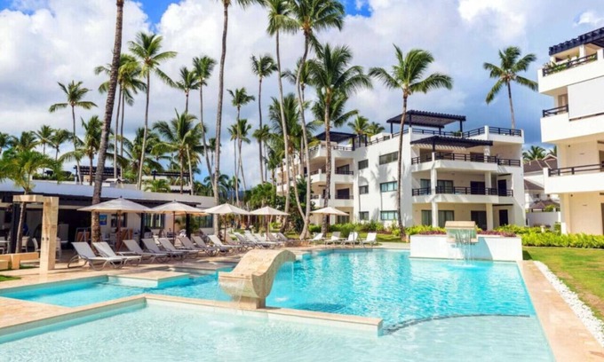 La Iglesia Apartment | Beachfront 3BD 3BA with Awesome pool facing Playa Popy
