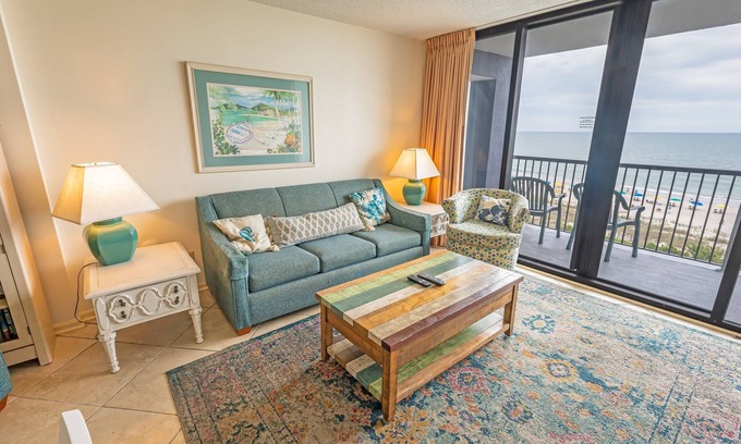 Myrtle Beach Condo | Beachfront 4BR condo w/hot tubs & views