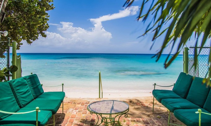 Little Battaleys Villa | Beachfront 6 bedroom villa at Barbados West coast