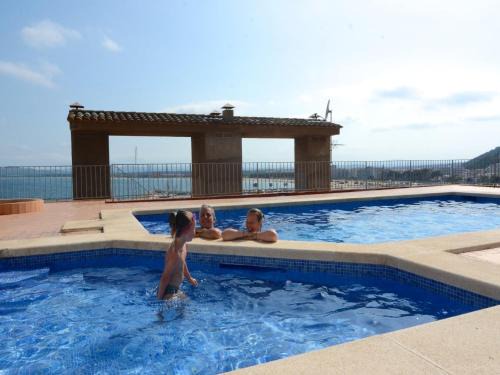 L'Estartit Apartment | Beachfront Apartment in Spain with Pool