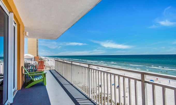 West Panama City Beach Condo | ⭐Beachfront-Beach Service-Fab Pool-Splash 207E⭐