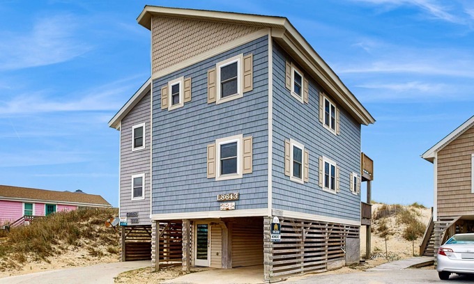 South Nags Head House | Beachfront Beauty W/Large Deck, Beach Access, Fast WiFi & Lofted Room