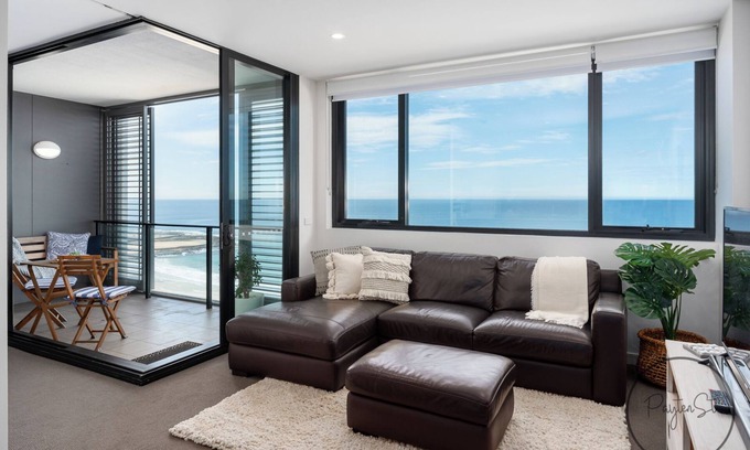 Newcastle East Apartment | Beachfront Beauty - wifi included