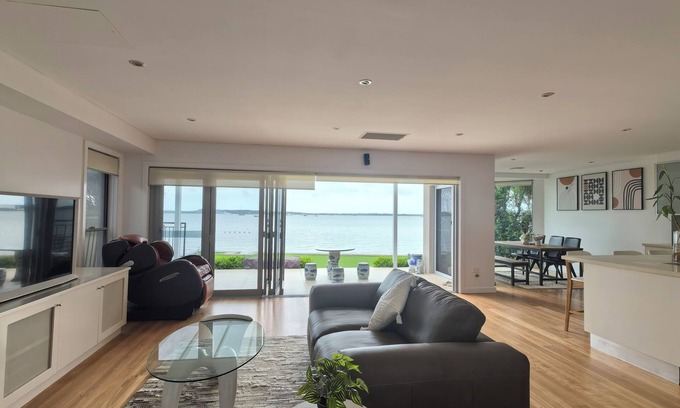 Taren Point House | Beachfront Bliss: 4BR Villa Direct Beach Access