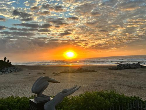 Wilderness Beach House | Beachfront Bliss