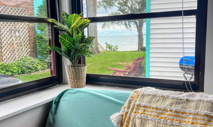 Filion House | Beachfront Bungalow Retreat on Lake Huron! #2