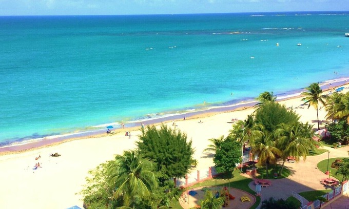 Isla Verde Condo | BEACHFRONT! Casa Bonita
