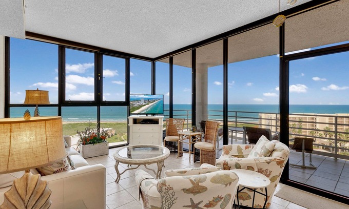 South Padre Island Condo | Beachfront Condo - Wall to Wall Glass with Amazing Views of Beach and Bay!