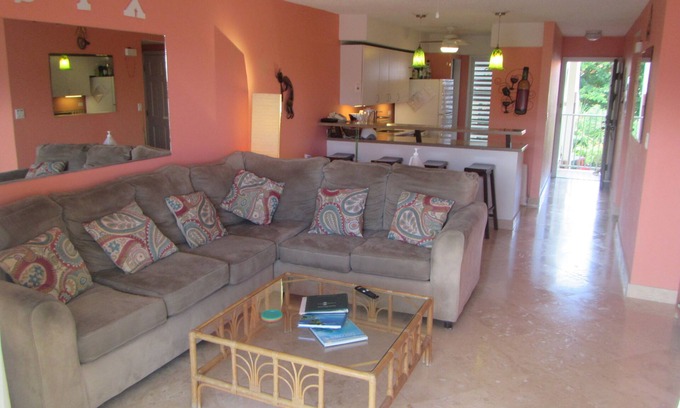 Richmond Condo | Beachfront Caribbean Paradise at Colony Cove