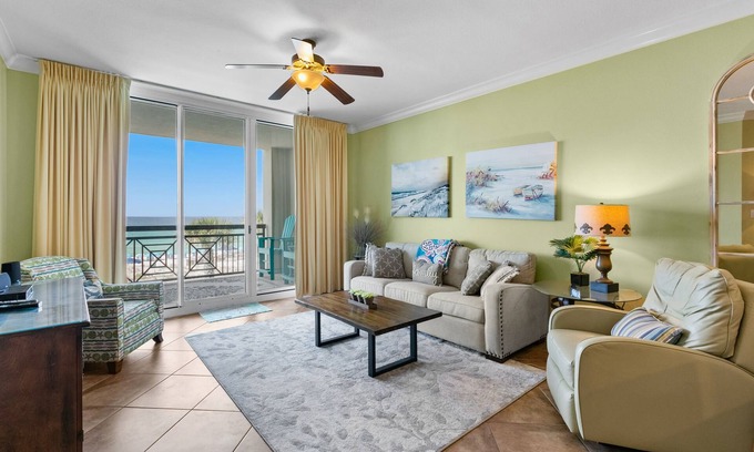 Fort Walton Beach Condo | Beachfront condo with a pool & hot tub plus a washer/dryer & central AC