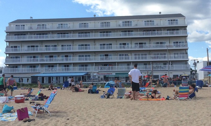 Old Orchard Beach Condo | Beachfront Condo steps to 7 mile long sandy beach