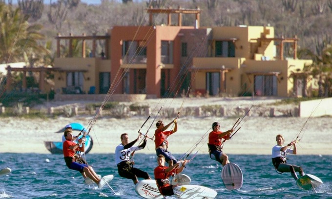 La Ventana House | Beachfront compound built for relaxation and adventure with family and friends