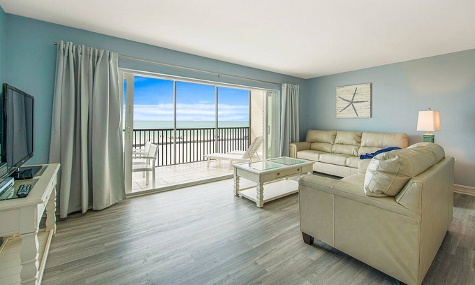 Bradenton Beach Condo | Beachfront Condo with Amazing Views
