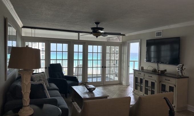 Holiday Isle Condo | Beachfront Condo - beach chair setup included