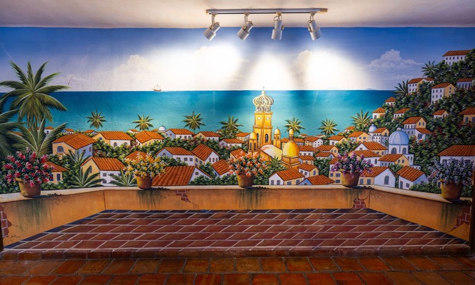Amapas Condo | Beachfront Condo - Los Muertos Beach - La Palapa - WALK EVERYWHERE