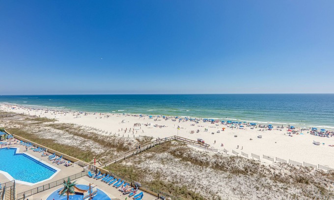 Ono Island Condo | Beachfront Condo | Private Balcony | Kids Splash Pad | Phoenix V # 702