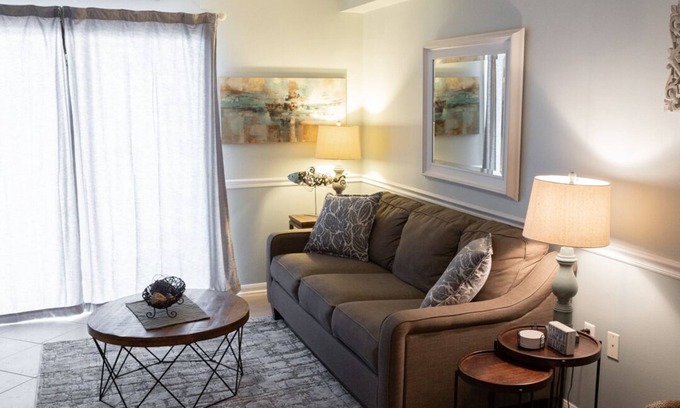 Gulf Shores Condo | Beachfront condo steps to Gulf Shores Beach