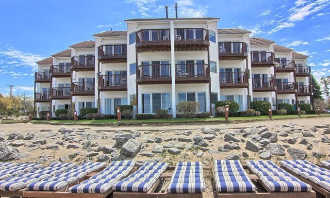Traverse City Condo | Beachfront Condo on Grand Traverse Bay