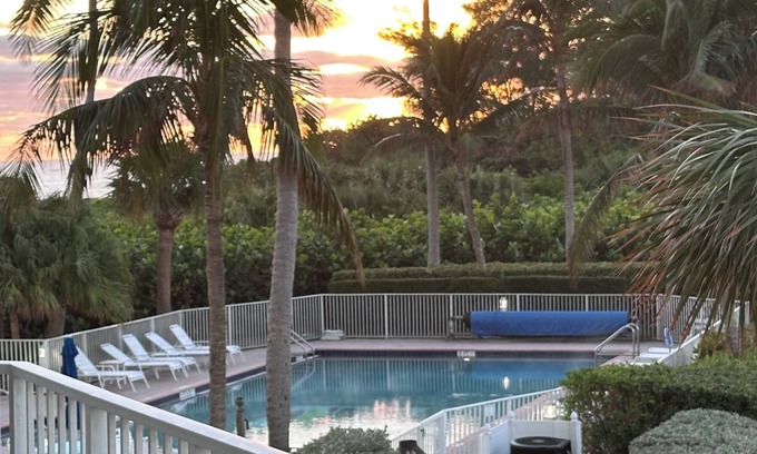 Fort Pierce Shores Condo | Beachfront condo with luxury appointments directly on spectacular private beach