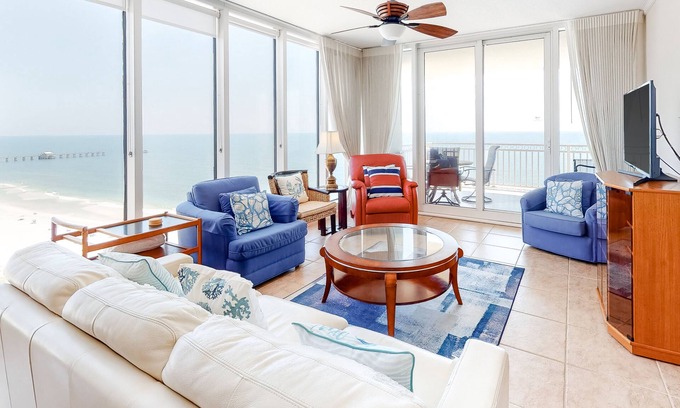 Gulf Shores Condo | Beachfront condo w/amazing view, balcony & community pool/hot tub/gym