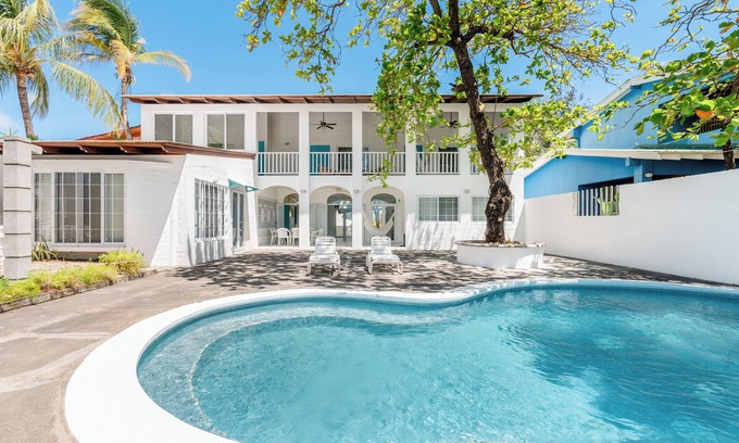 San Juan del Sur House | Beachfront Cozy Family-Friendly House - 5 Mins to Town & Popular Attractions!