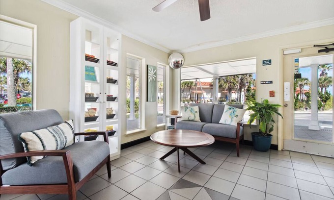 Neptune Beach Hotel | Beachfront Delight: Two Pet-Friendly Rooms with Outdoor Swimming Pool