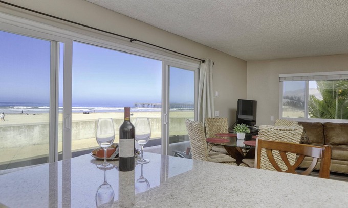Downtown Condo | Beachfront! Directly in Front Of the Beach