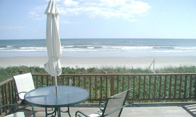 Wells Cottage | Beachfront Drakes Island Cottage