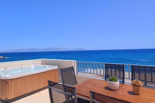 Agia Pelagia Apartment | Beachfront Ela Luxury Stay with Jacuzzi & Views