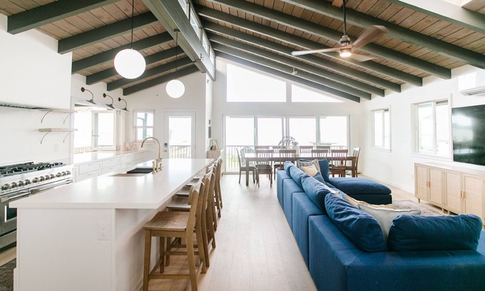 Kahuku House | Beachfront Estate ~ North Shore Getaway, A/C & Gym