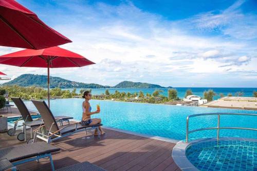 Patong Apartment | Beachfront Family Pool 1 BR 1 Living Patong Phuket