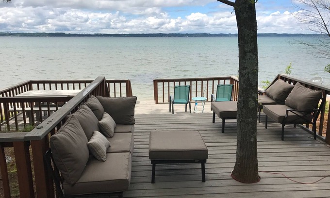 Williamsburg House | Beachfront, Family Friendly, Getaway Home East Bay