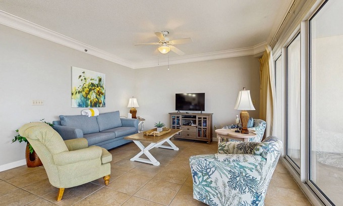 Sandestin Condo | Beachfront getaway with large balcony, pools, gym, tennis, & hot tub