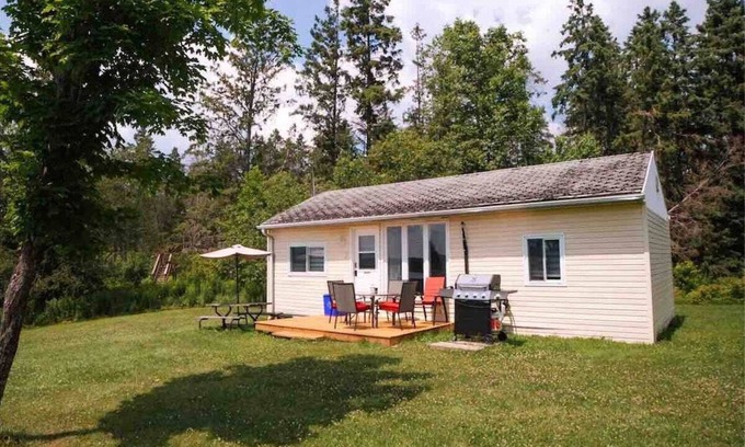 Magnetawan Cabin | Beachfront Getaway #3 - Maijac Resort & Marina