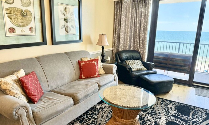 Gulf Shores Condo | Beachfront Getaway. Relax On A Budget! 2 Bed Condo In The Heart Of Gulf Shores