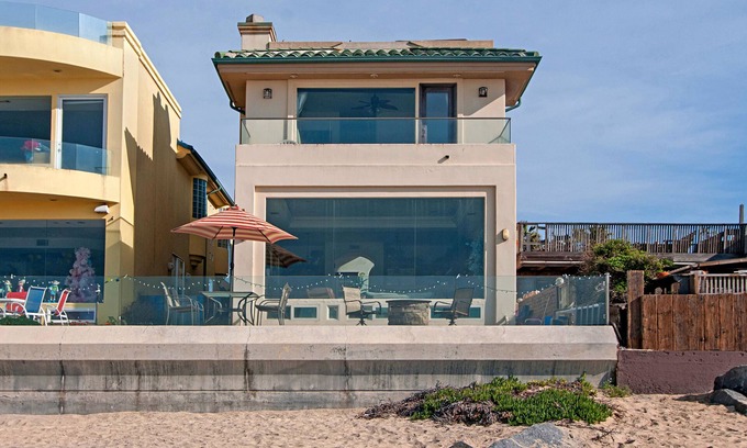Imperial Beach House | Beachfront- Gorgeous 4 Bedroom House