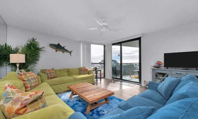 Miramar Beach Condo | *Beachfront | Gulf Views | Private Resort l Large Community Pool