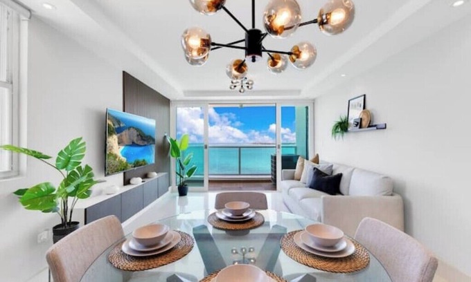 Carolina Apartment | BeachFront Haven/Isla Verde Prime Location/Parking