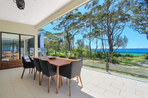 Vincentia House | Beachfront Haven On Collingwood Beach