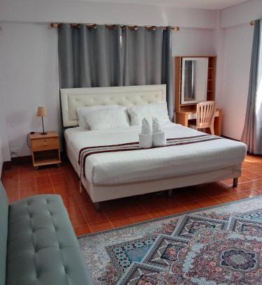 Cha-am House | Beachfront Hotel Cha Am