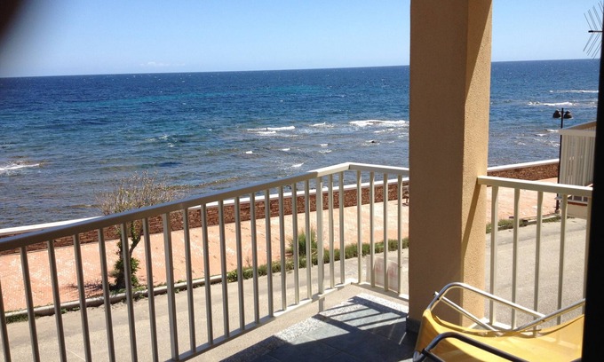 Santa Lucia Apartment | Beachfront house for rent