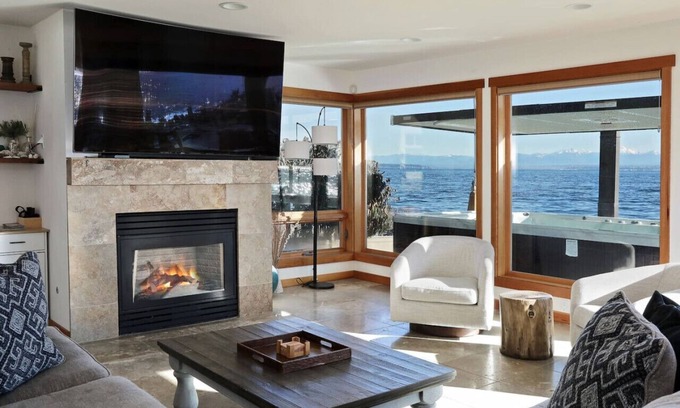 Clinton House | Beachfront I Pool & Hot Tub I Dogs OK I King Bed