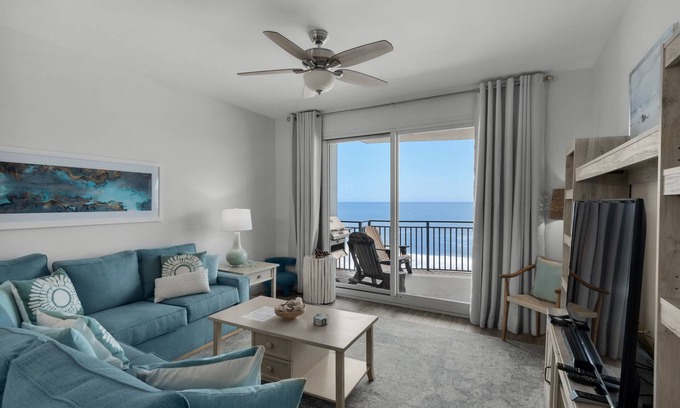 Panama City Beach Condo | 🏝️BeachFront~Large Balcony~Pool~Spa~2BR+Bunks Sterling Breeze 804