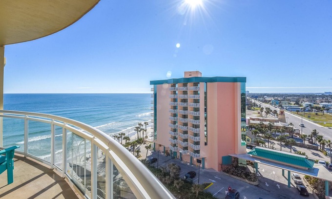 Daytona Beach Condo | Beachfront living steps away from Daytona Beach