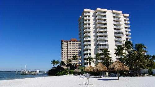 Fort Myers Beach Apartment | Beachfront Lovers Key
