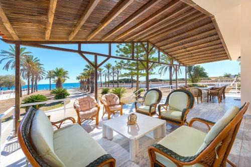South Rhodes Villa | Beachfront Luxury Rhodes Villa 5 Bedrooms Sleeps 14 Villa Maria Kiotari