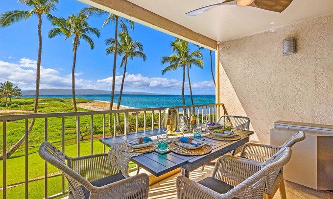 Kihei Condo | Beachfront luxury w/California king beds, A/C and spectacular ocean sunset view