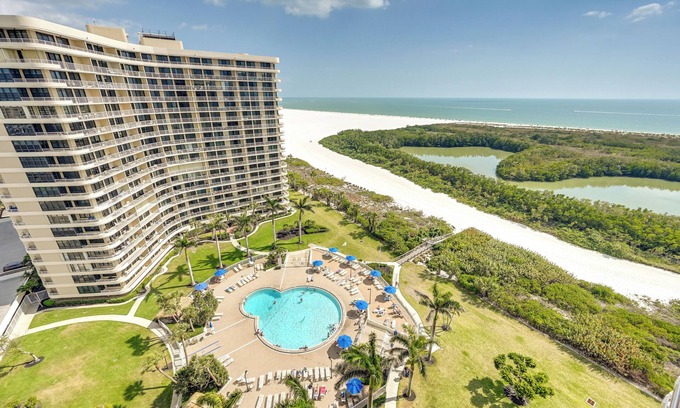 Marco Island Condo | Beachfront Marco Island Condo w/Stunning Views