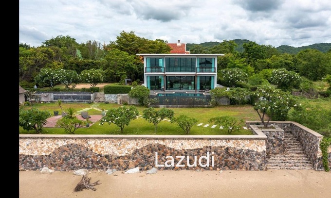 Khao Tao Villa | BeachFront Modern 4 Bedroom Pool Villa (RV)