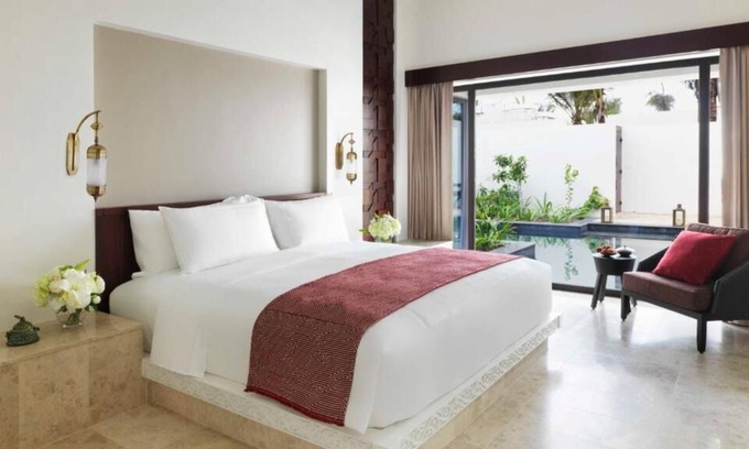 Salalah House | Beachfront Oasis! Private Plunge Pool & Terrace, Spa Center and Free Parking!